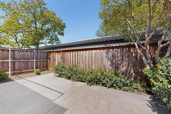 $2,400 | 3675 Rickshaw Drive, Unit 3671, Dallas, TX 75229