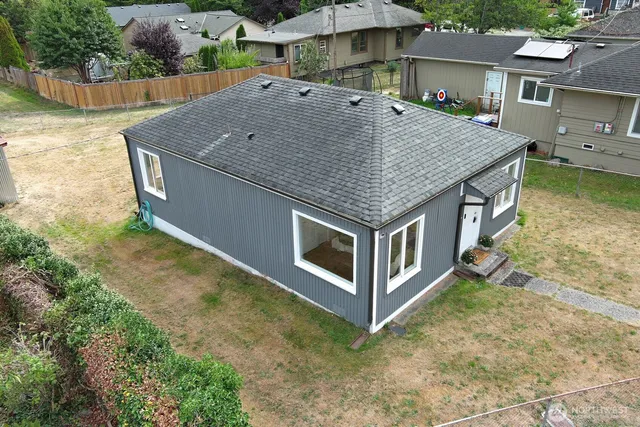 $429,950 | 6611 Commercial Avenue, Unit 3, Everett, WA 98203