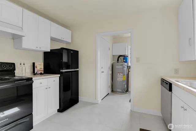 $429,950 | 6611 Commercial Avenue, Unit 3, Everett, WA 98203