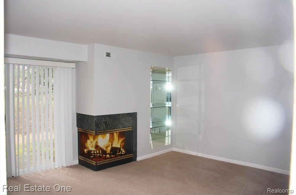 27434 Evergreen Road, Unit 37 Southfield, MI 48076 - Photo 4 of 18