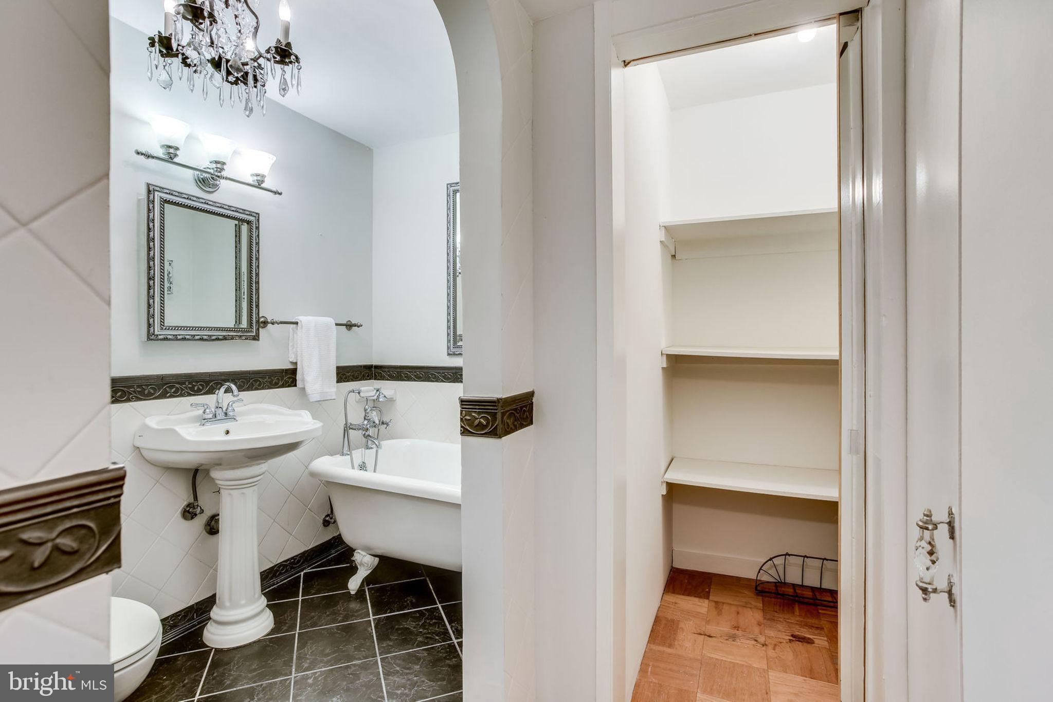 11400 Washington Plaza West, Unit 801 Reston, VA 20190 - Photo 32 of 60