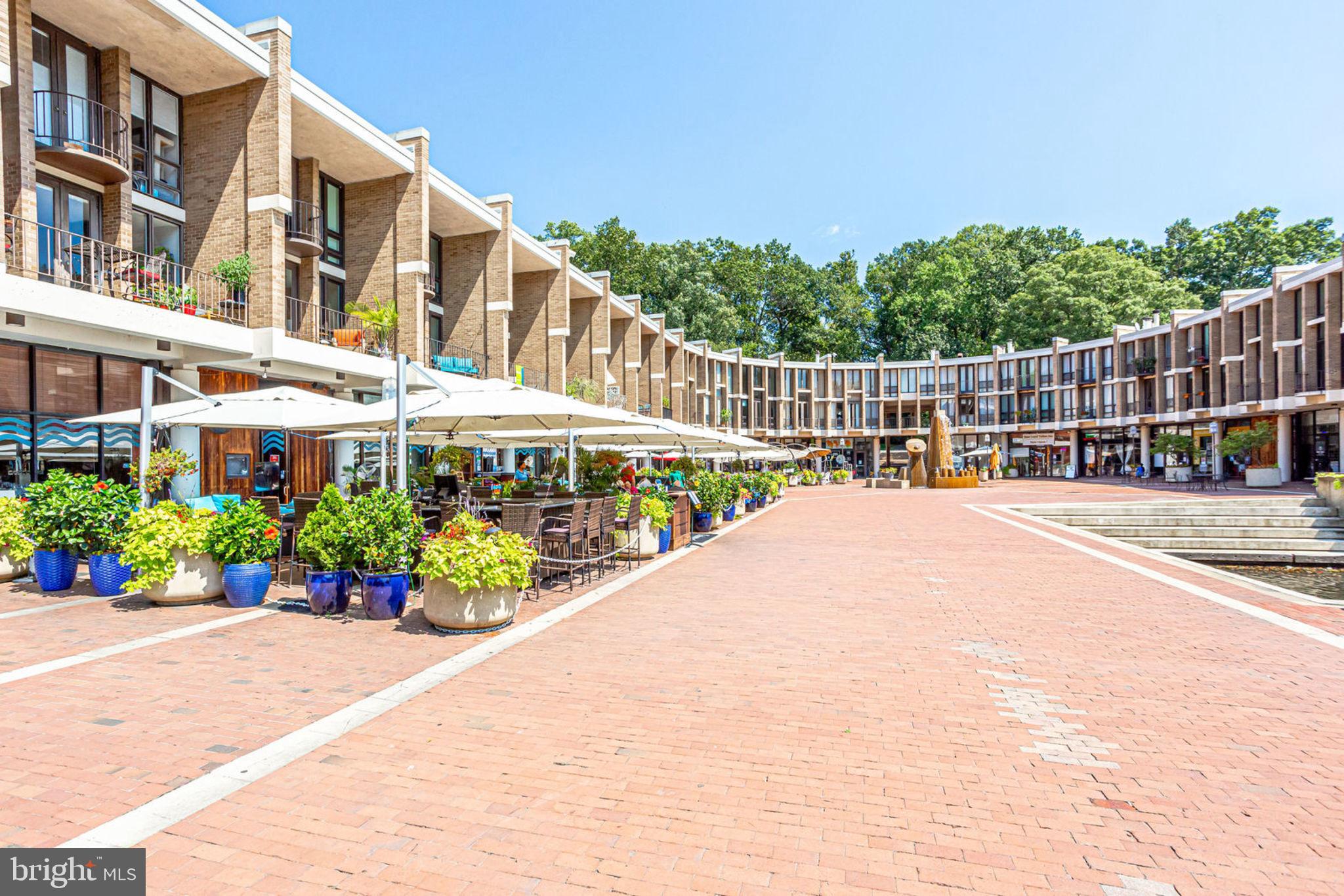 11400 Washington Plaza West, Unit 801 Reston, VA 20190 - Photo 50 of 60 Several restaurants with outdoor seating!