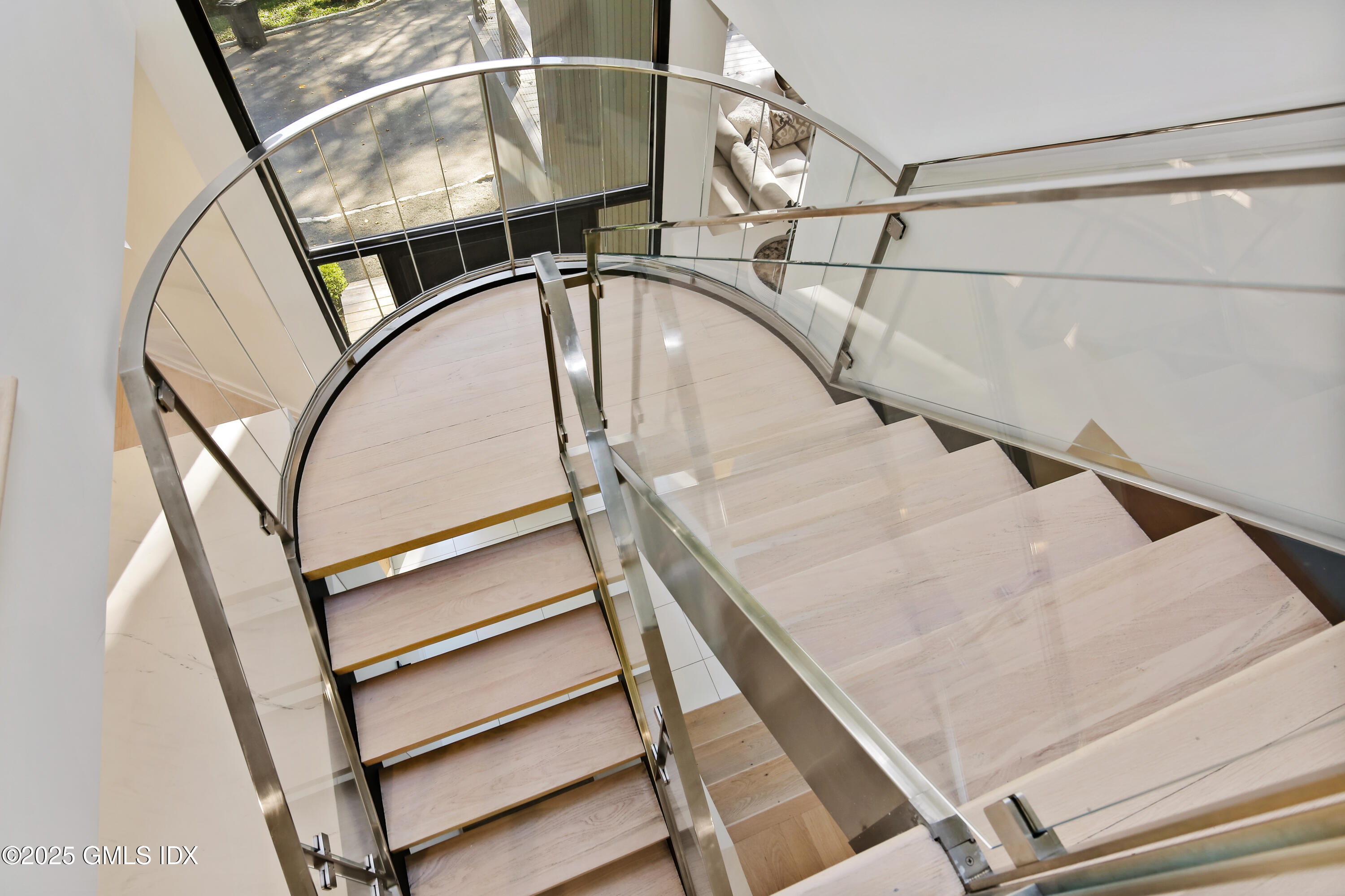 210 Red Fox Road Stamford, CT 06903 - Photo 11 of 25