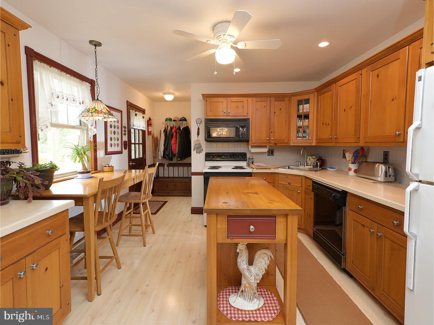 352 Raritan Avenue Atco, NJ 08004 - Photo 7 of 25 Gallery Image 7
