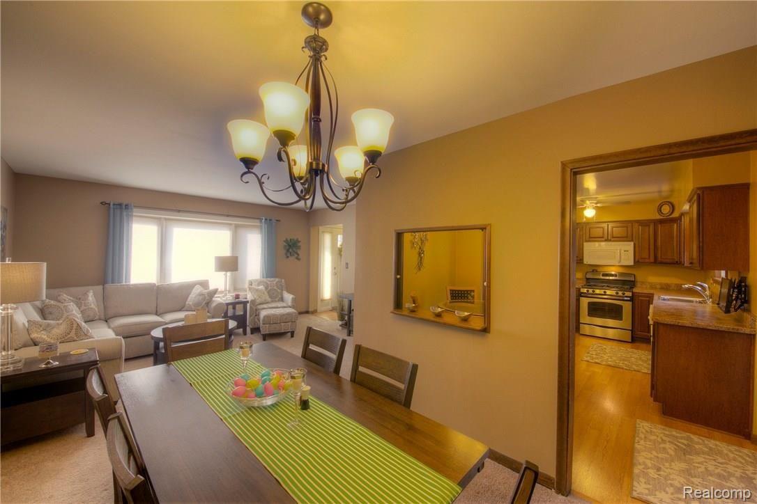 1333 Wagon Wheel Road Canton, MI 48188 - Photo 10 of 34 10 Dining.jpg