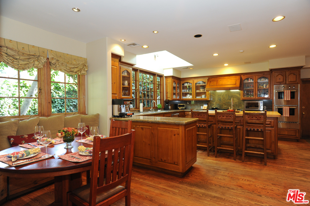 2826 Roscomare Road Los Angeles, CA 90077 - Photo 11 of 28