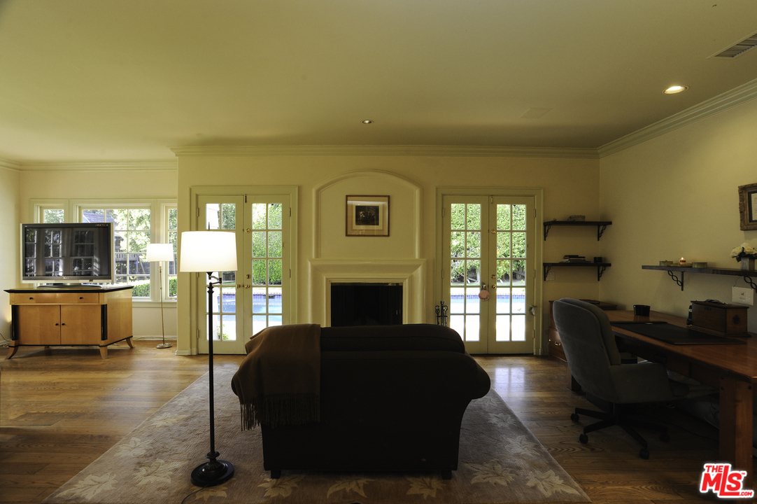 2826 Roscomare Road Los Angeles, CA 90077 - Photo 18 of 28