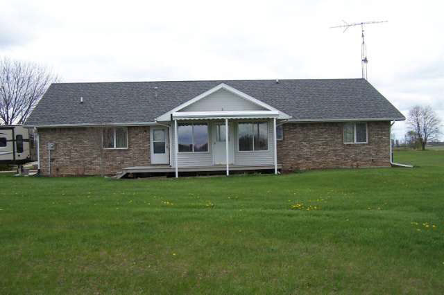 7140 Grand River Road Bancroft, MI 48414 - Photo 5 of 29 21141716-4.JPG