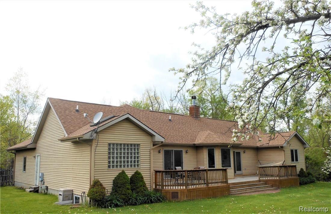 7449 Brewer Road Flint, MI 48507 - Photo 41 of 44 DSCN7090.JPG