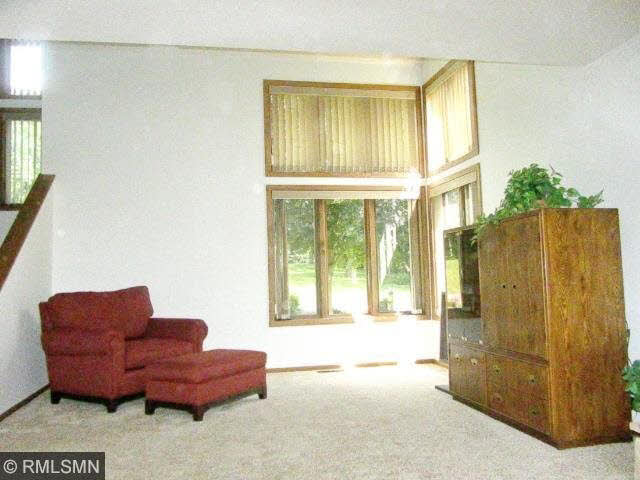 1817 Victoria Road South Mendota Heights, MN 55118 - Photo 7 of 16 Gallery Image 7