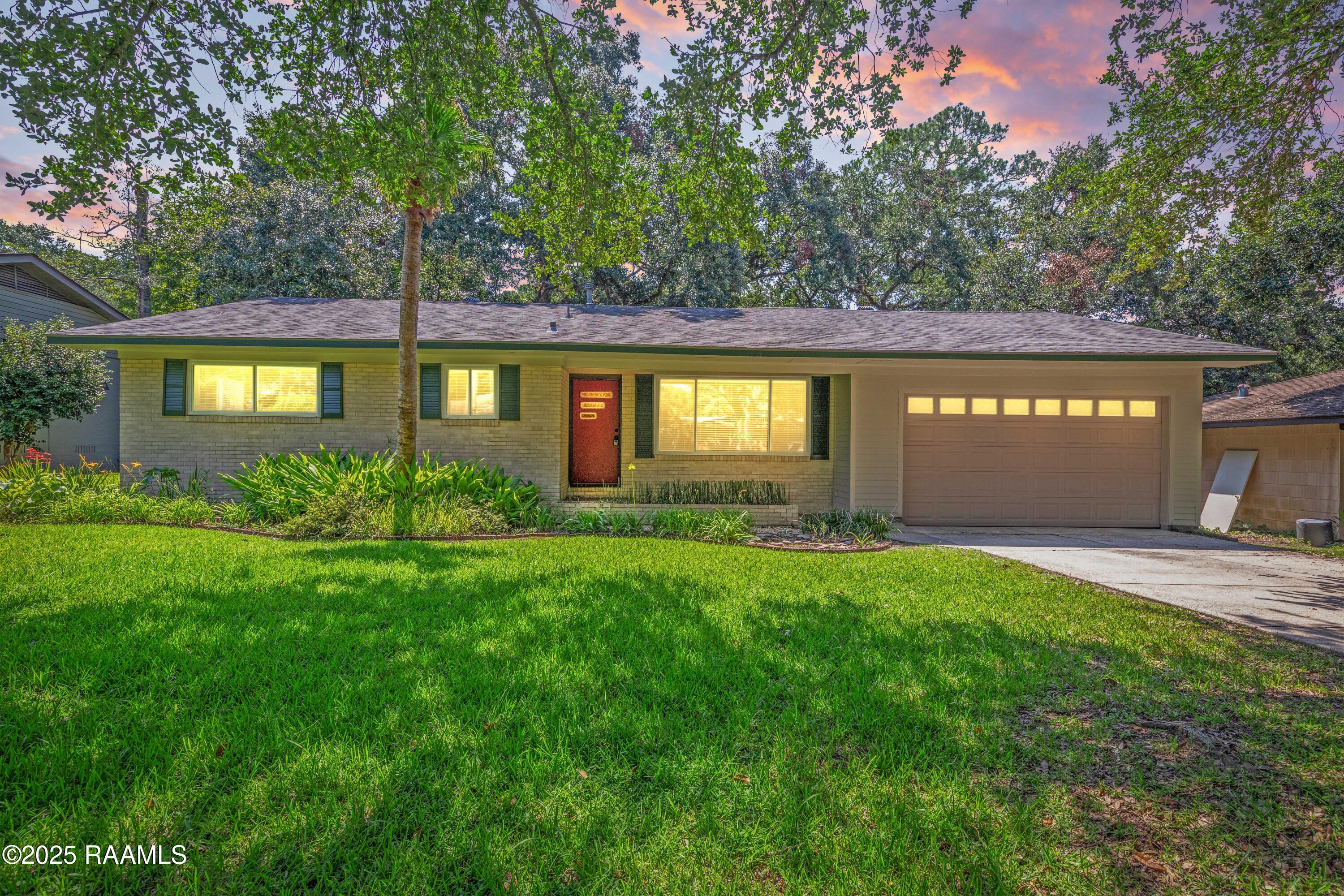 114 Homas Road Lafayette, LA 70501 - Photo 2 of 31 twilight