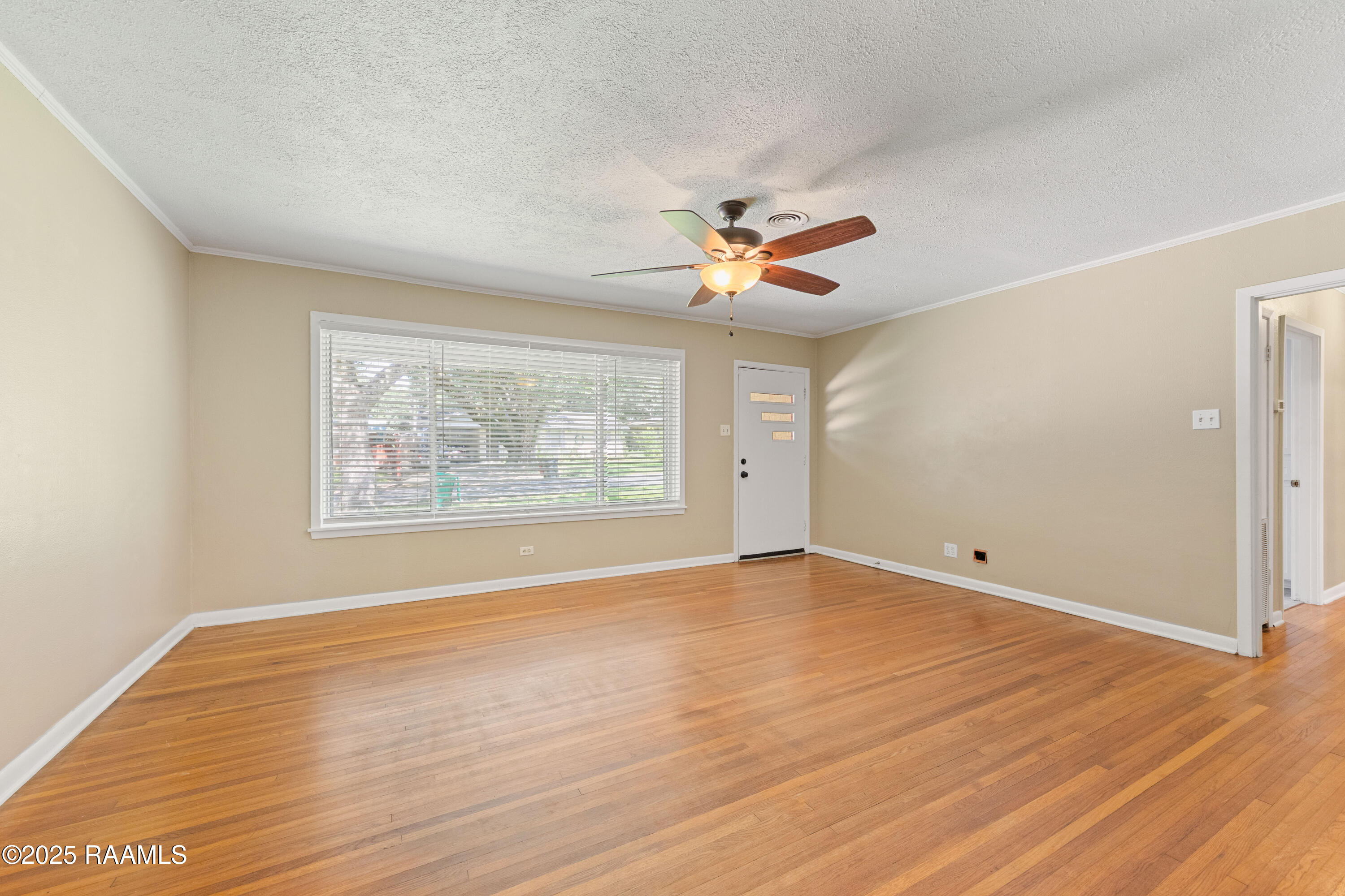 114 Homas Road Lafayette, LA 70501 - Photo 6 of 31 114Homas-24