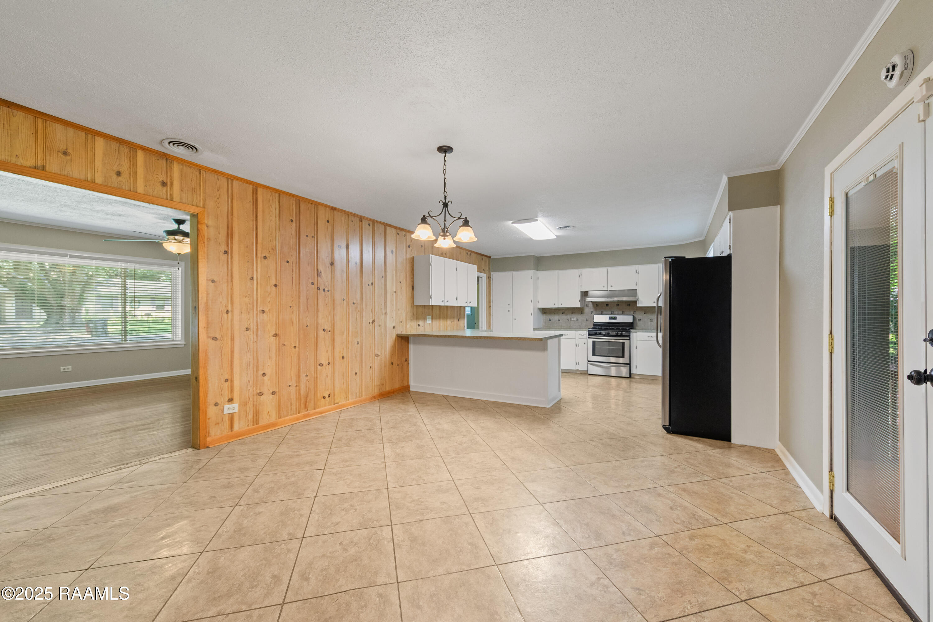 114 Homas Road Lafayette, LA 70501 - Photo 9 of 31 114Homas-30