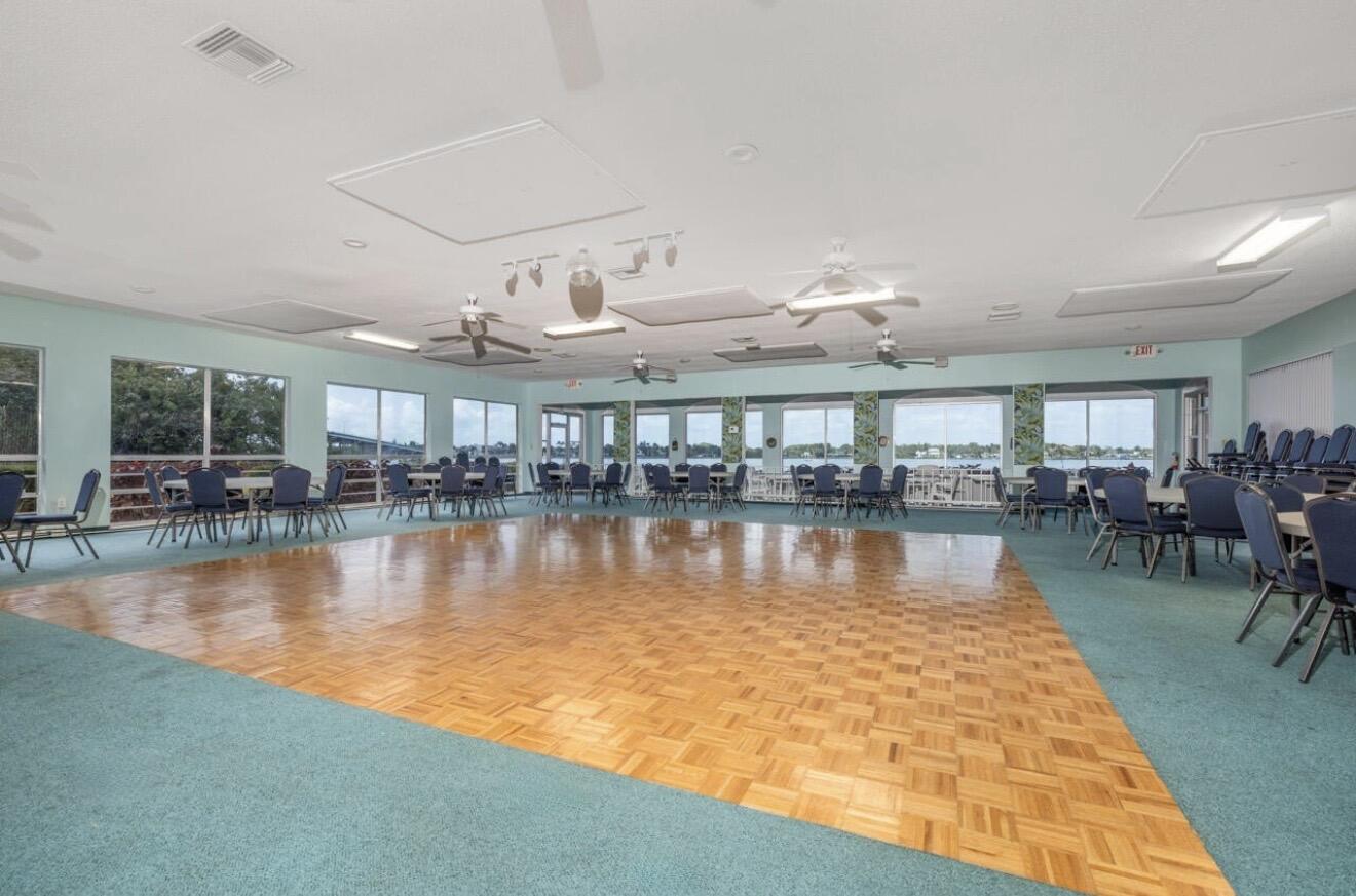 1943 Southwest Palm City Road, Unit I Stuart, FL 34994 - Photo 18 of 19 Yacht Club