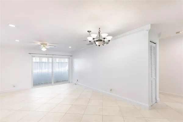 $2,100 | 10693 North Military Trail, Unit 14, Palm Beach Gardens, FL 33410