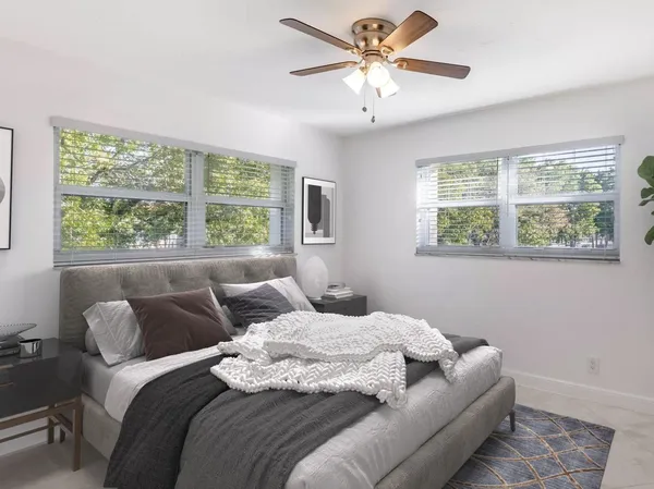 $2,100 | 10693 North Military Trail, Unit 14, Palm Beach Gardens, FL 33410