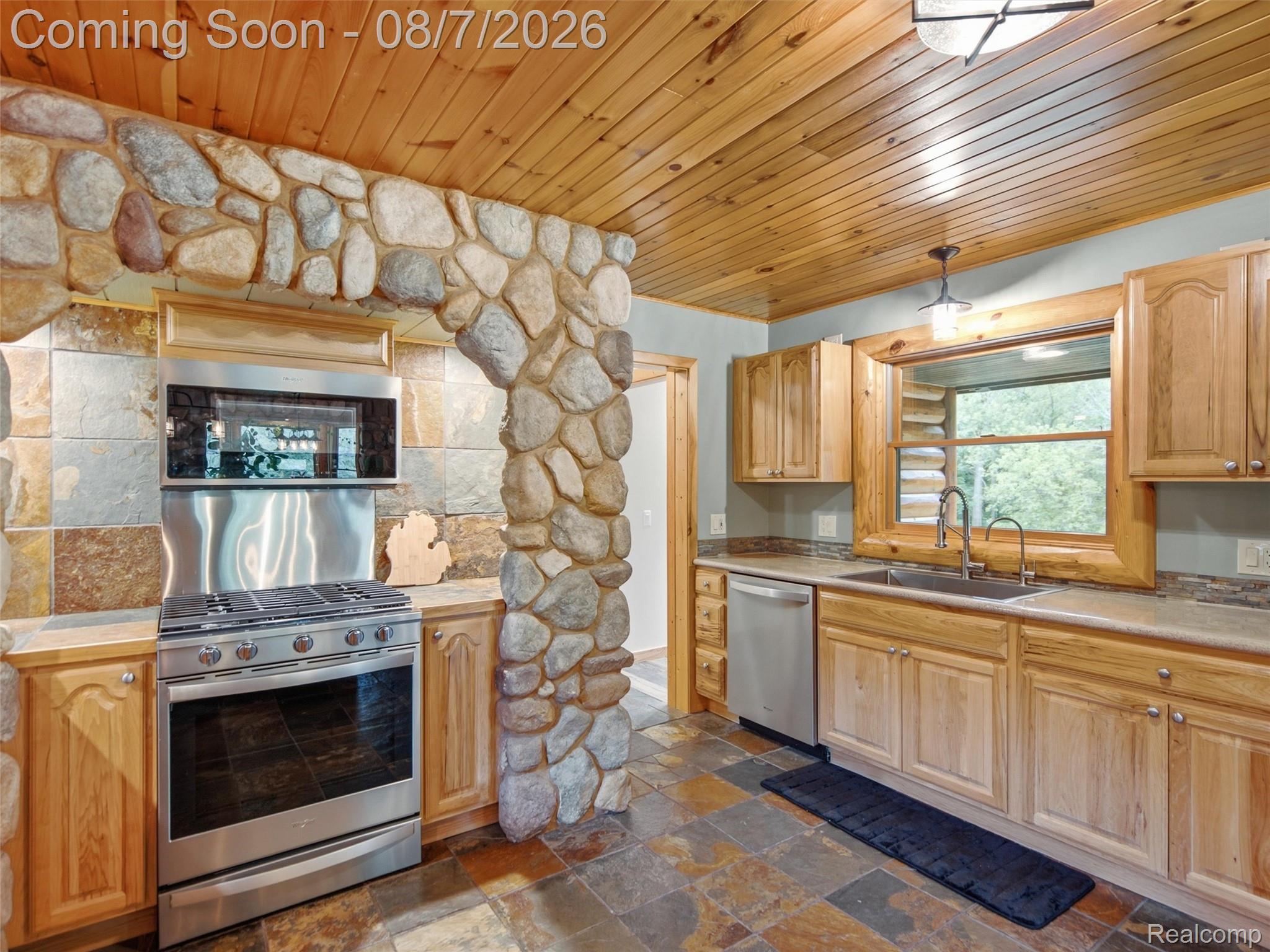 8350 West Rolston Road Linden, MI 48451 - Photo 12 of 62 50-DSC05591.jpg