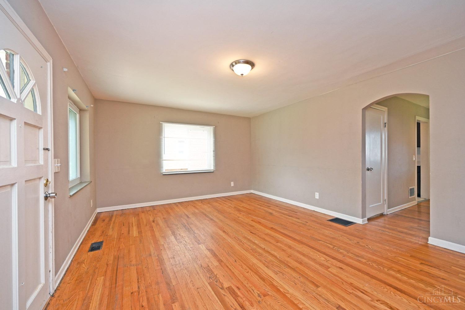 3582 Werk Road Cincinnati, OH 45248 - Photo 5 of 29 Gallery Image 5