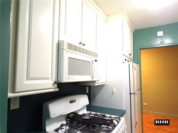 $239,000 | 2265 Gerritsen Avenue, Unit 1R | Marine Park