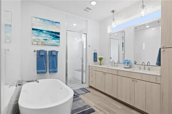 $3,300 | 2624 Metcalfe Road, Unit 8, Austin, TX 78741