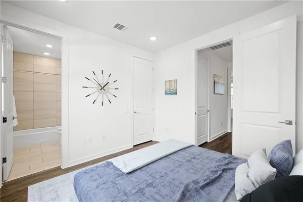 $3,300 | 2624 Metcalfe Road, Unit 8, Austin, TX 78741