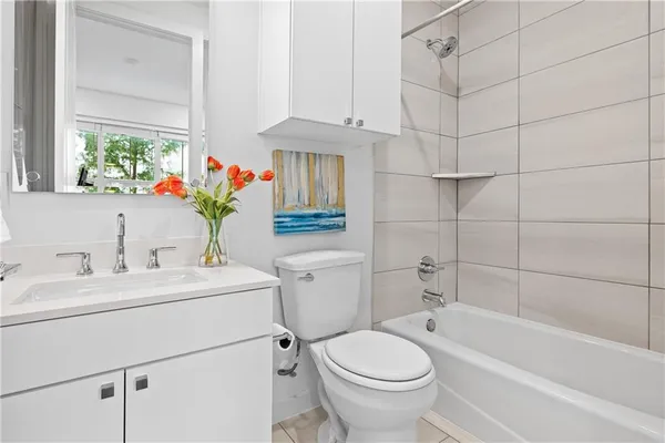 $3,300 | 2624 Metcalfe Road, Unit 8, Austin, TX 78741