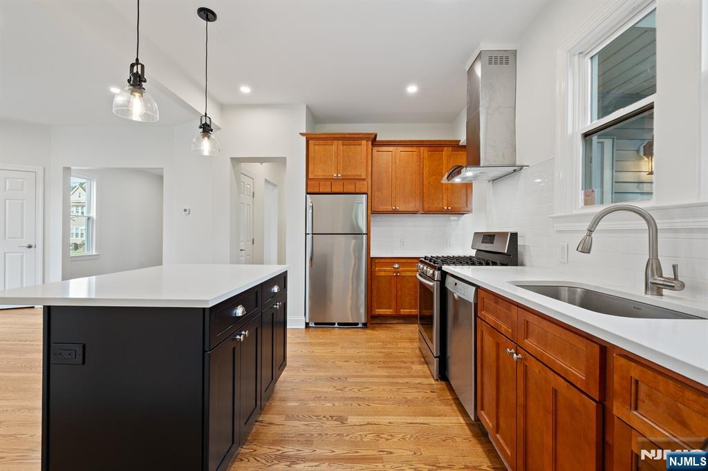 172 Boiling Springs Avenue East Rutherford, NJ 07073 - Photo 12 of 42 Gallery Image 12