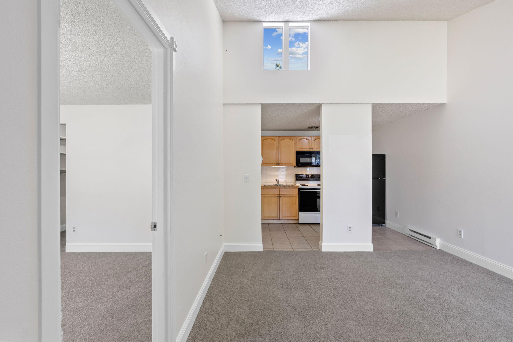 1700 Northeast Wells Acres Road, Unit 13 Bend, OR 97701 - Photo 4 of 16 4-web-or-mls-1700 NE Wells Acres Rd u13,