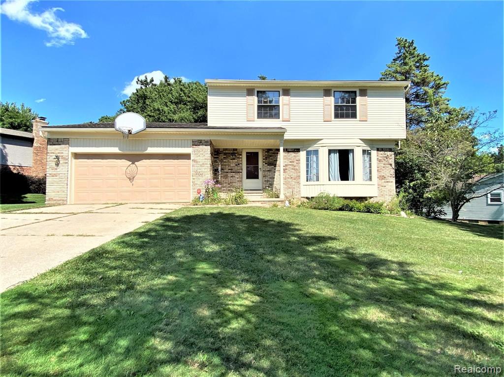 20230 Rippling Lane Northville, MI 48167 - Photo 2 of 32