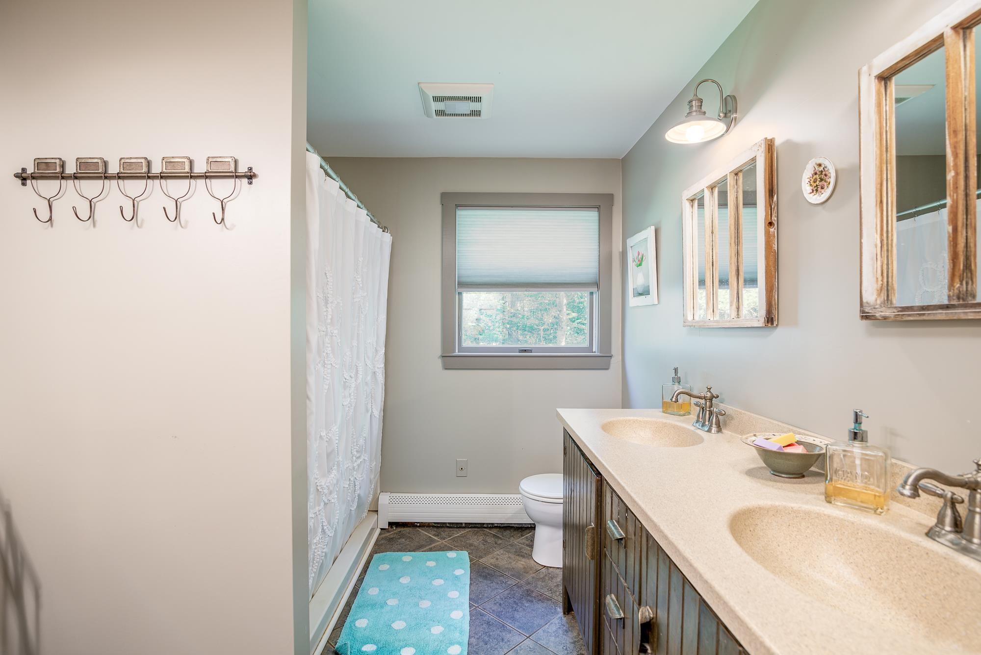 52 Estes Road Rochester, NH 03839 - Photo 31 of 40