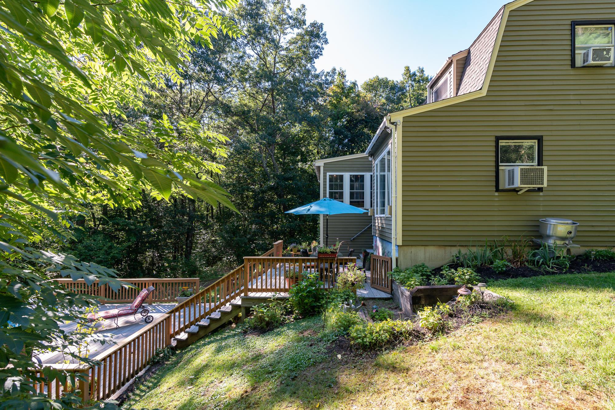 52 Estes Road Rochester, NH 03839 - Photo 8 of 40