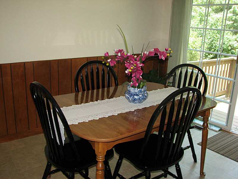 14 What Cheer Road Narragansett, RI 02882 - Photo 6 of 25 Dining Area.