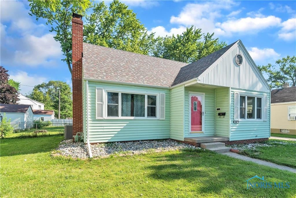 2335 Brown Road Oregon, OH 43616 - Photo 1 of 45 Gallery Image 1