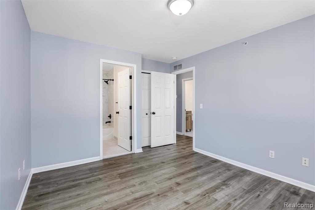 1111 Beaver Run Troy, MI 48083 - Photo 14 of 20