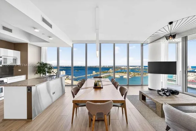 $1,580,000 | 888 Biscayne Boulevard, Unit 5508, Miami, FL 33132