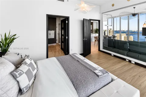 $1,580,000 | 888 Biscayne Boulevard, Unit 5508, Miami, FL 33132