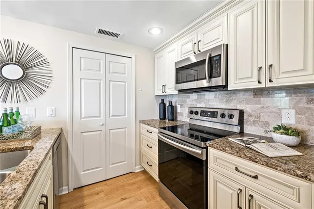 $275,000 | 3481 Lakeside Drive Northeast, Unit 1508, Atlanta, GA 30326