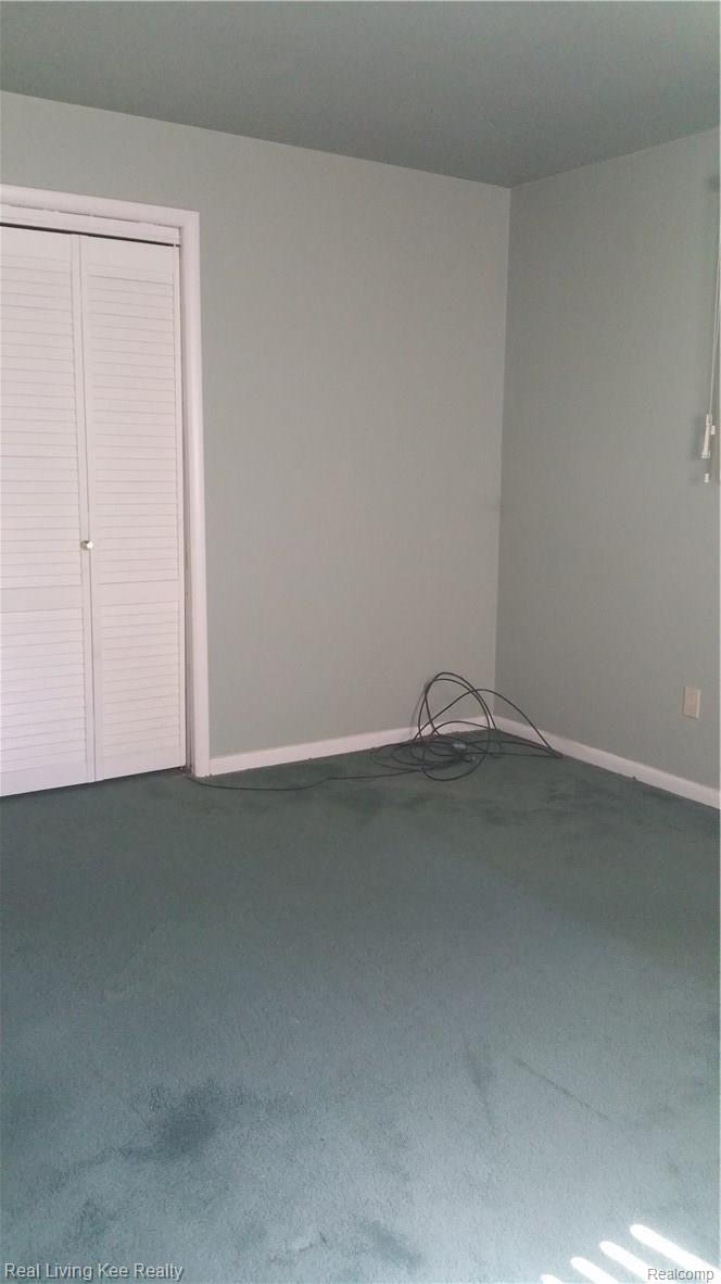 5175 Hodges Road Utica, MI 48317 - Photo 9 of 9 2015-06-16 16.27