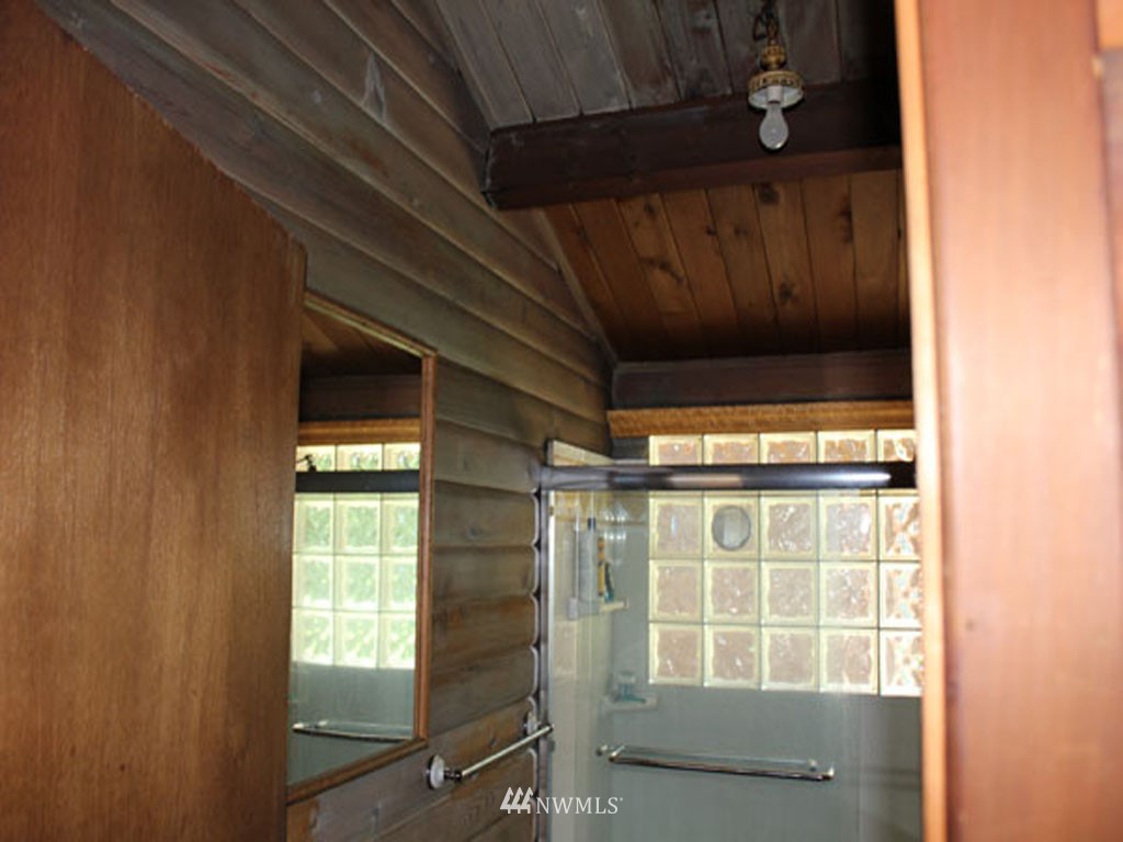 1900 Anderson Lake Road Chimacum, WA 98325 - Photo 9 of 17