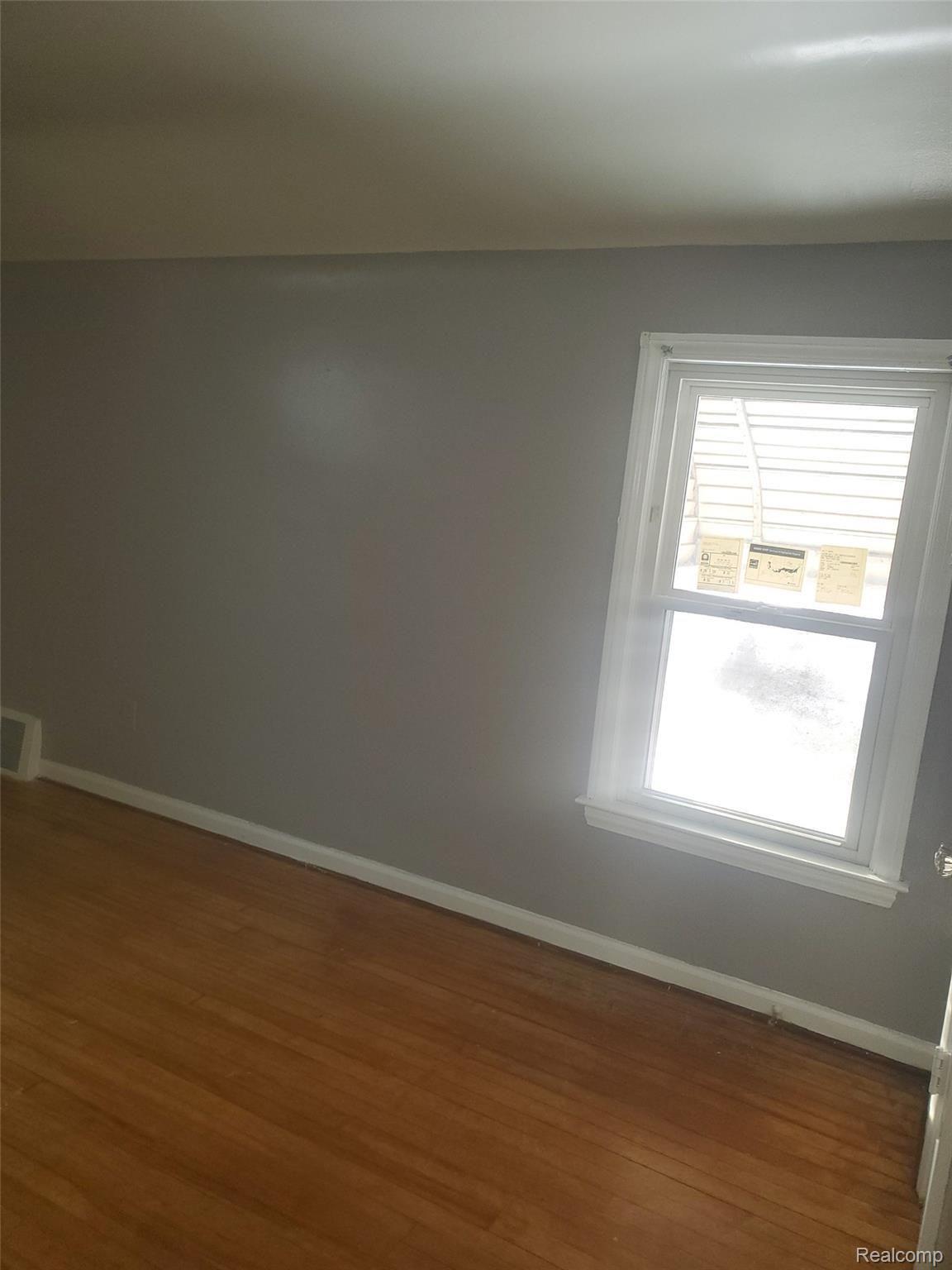 8267 Meyers Road Detroit, MI 48228 - Photo 10 of 34 Meyers 10.jpg