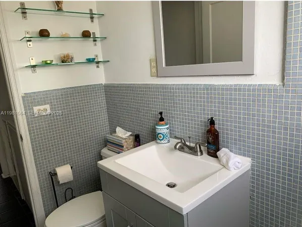 $1,900 | 424 Northeast 82nd Street, Unit 4C, Miami, FL 33138