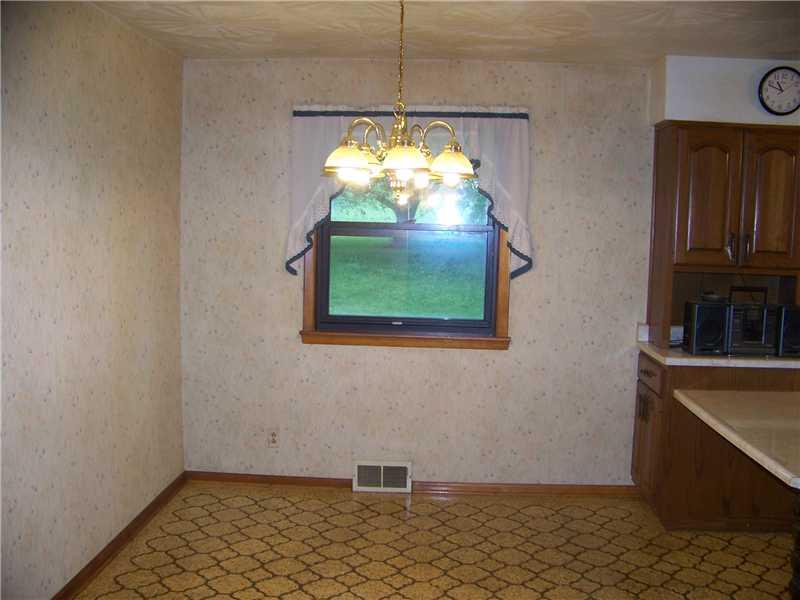 1060 Gameland Road Chicora, PA 16025 - Photo 5 of 12 Dining Room.