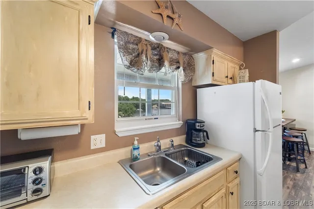 $225,000 | 40 Lighthouse Road, Unit 2301, Lake Ozark, MO 65049