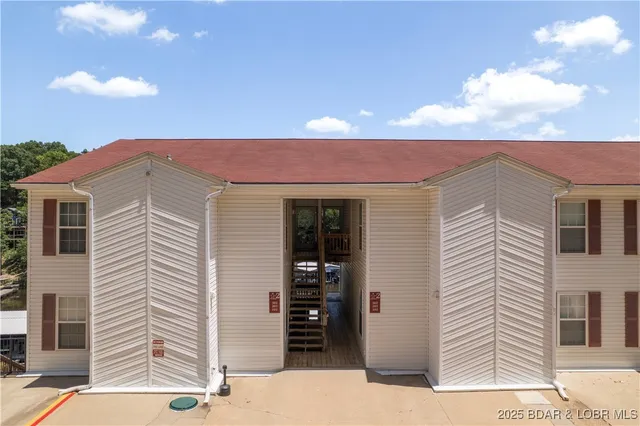 $225,000 | 40 Lighthouse Road, Unit 2301, Lake Ozark, MO 65049