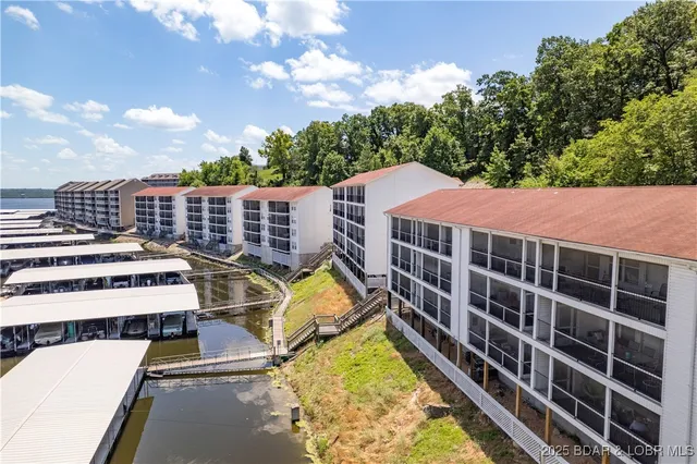$225,000 | 40 Lighthouse Road, Unit 2301, Lake Ozark, MO 65049