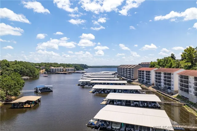 $225,000 | 40 Lighthouse Road, Unit 2301, Lake Ozark, MO 65049