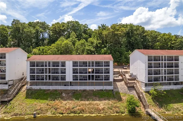 $225,000 | 40 Lighthouse Road, Unit 2301, Lake Ozark, MO 65049