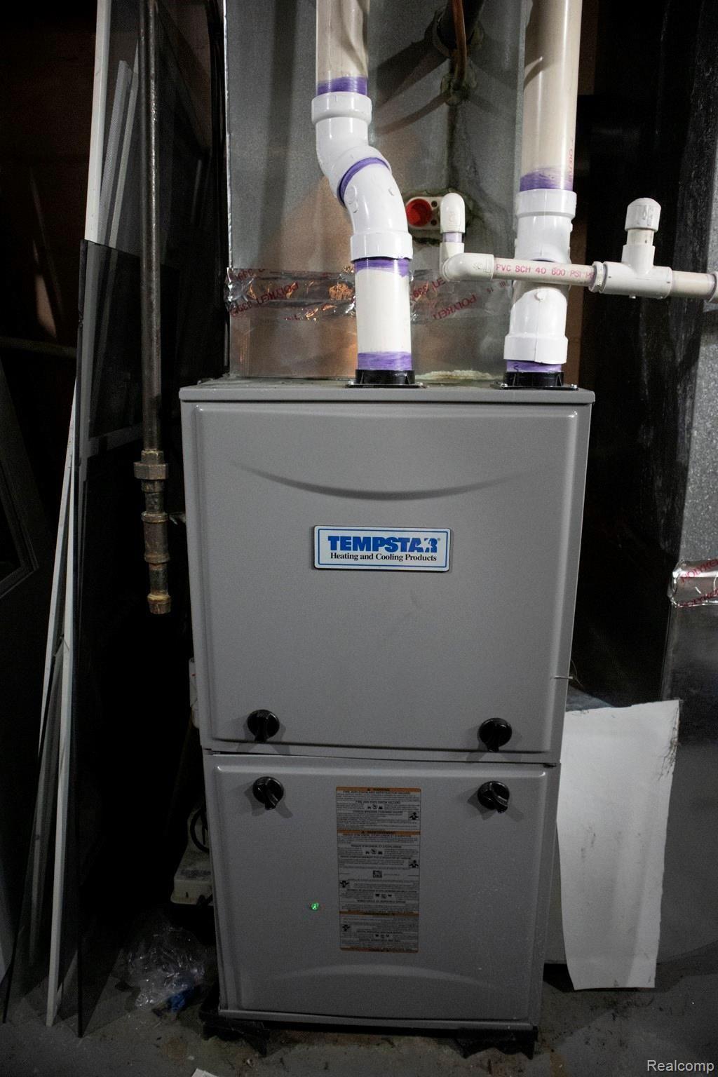 1021 Harvard Road Berkley, MI 48072 - Photo 38 of 42 New Furnace in 2015