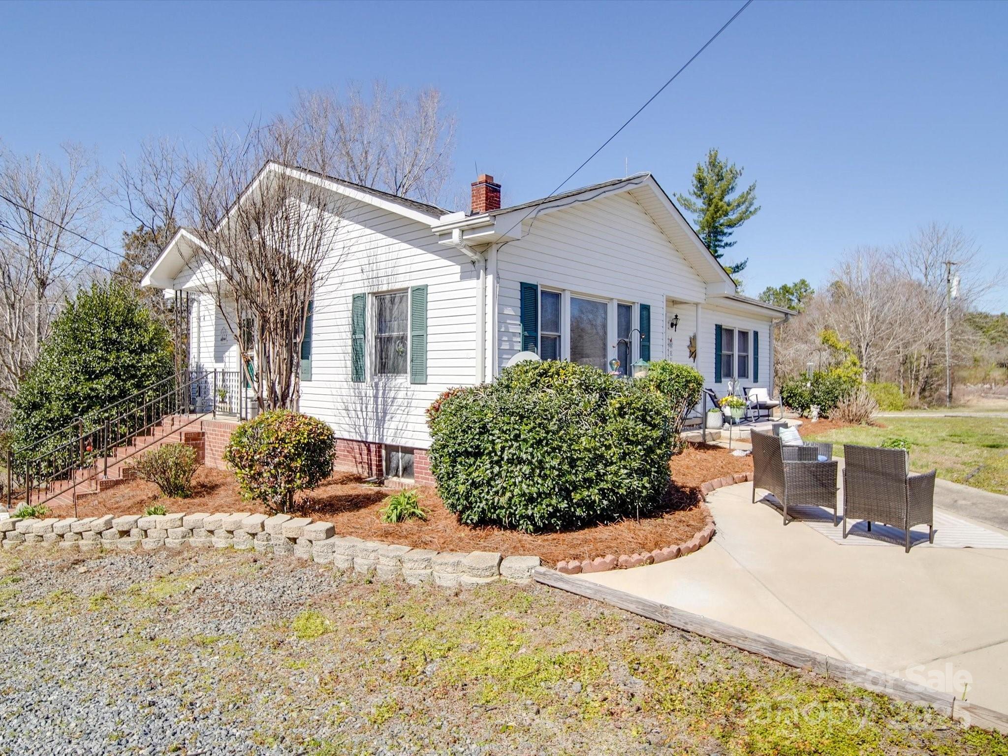 4450 Flowes Store Road Concord, NC 28025 - Photo 4 of 48 Gallery Image 4