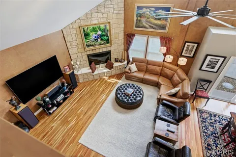 $1,399,900 | 17 Stacy Drive, St. Louis, MO 63132